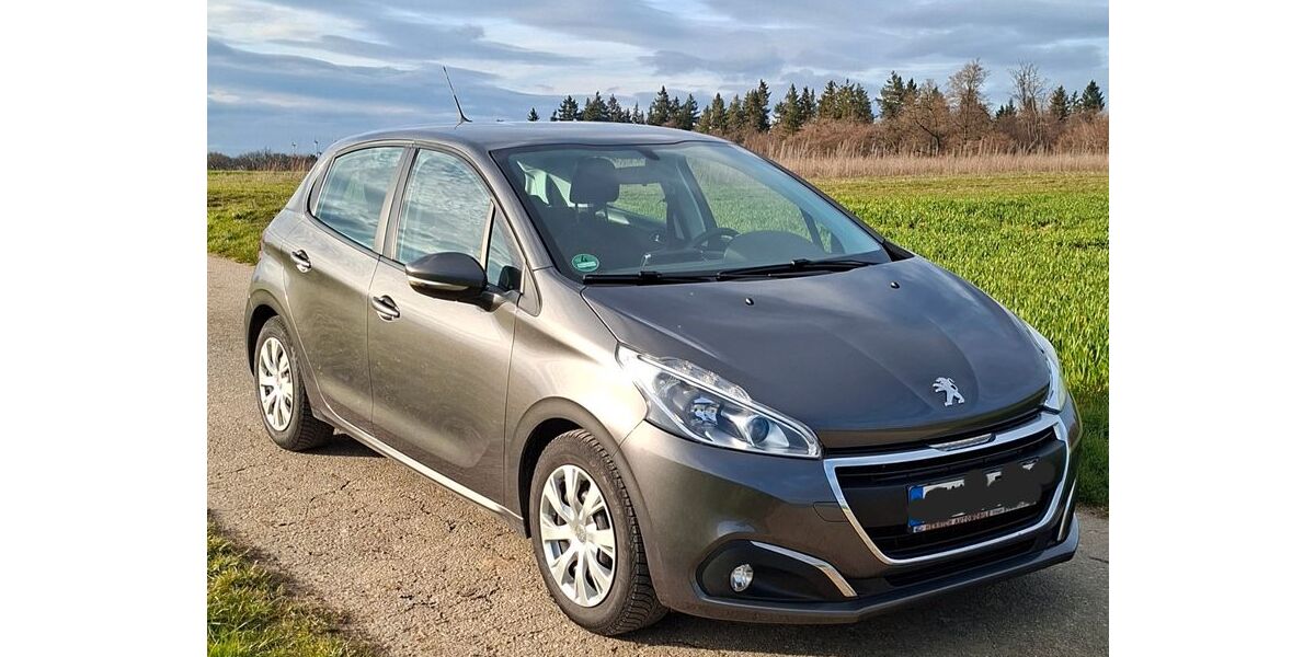 Peugeot 208 86.000 km 7.600 &euro; ROTH 56288
