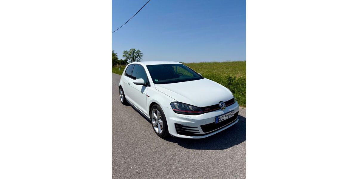 VW Golf 111.213 km 13.300 &euro; Gevelsberg 58285