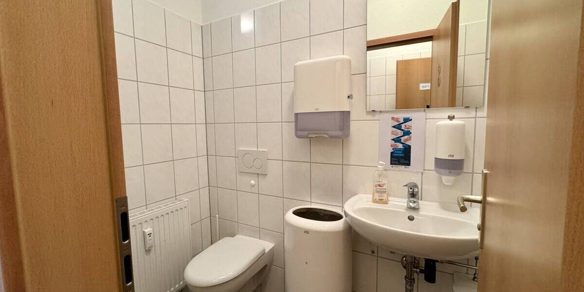 Gewerbeobjekt Rudolstadt Zentrum - 7 Zimmer, 194 m&sup2;, 1.462&euro; | Angebot:26273713