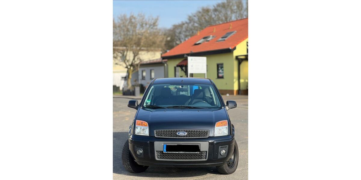 Ford Fusion 154.896 km 2.800 &euro; Frankfurt am Main 65929