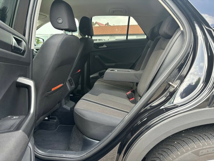 VW T-Roc 1.6 TDI R-Line Style 153.000 km 15.990 € Neckarsulm 74172