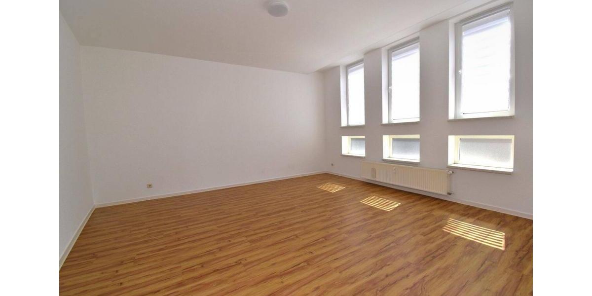 Erdgeschoßwohnung Schmalkalden - 3 Zimmer, 80 m&sup2;, 550&euro; | Angebot:25550358