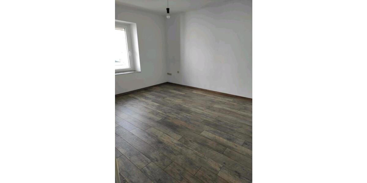 Einfamilienhaus Mettlach - 7 Zimmer, 150 m&sup2;, 1.200&euro; | Angebot:26412173