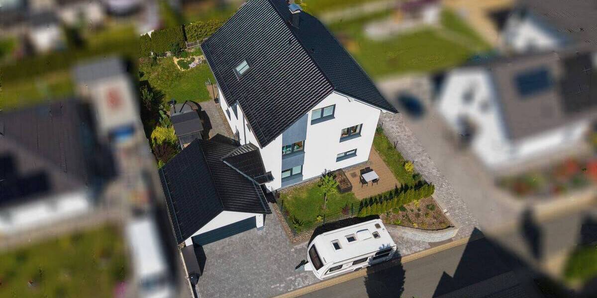 Einfamilienhaus Bad Berleburg - 7 Zimmer, 175 m&sup2;, 685.000&euro; | Angebot:26875321