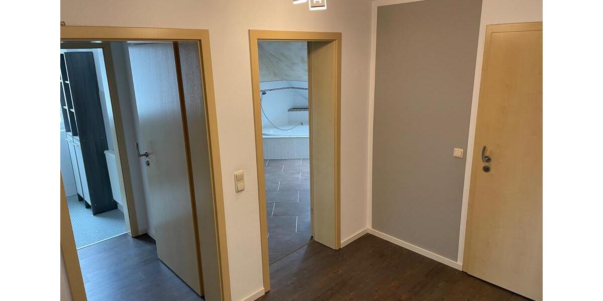 VORANKÜNDIGUNG helle 4 Zimmer Maisonette Wohnung in Hirschaid 4 zimmer