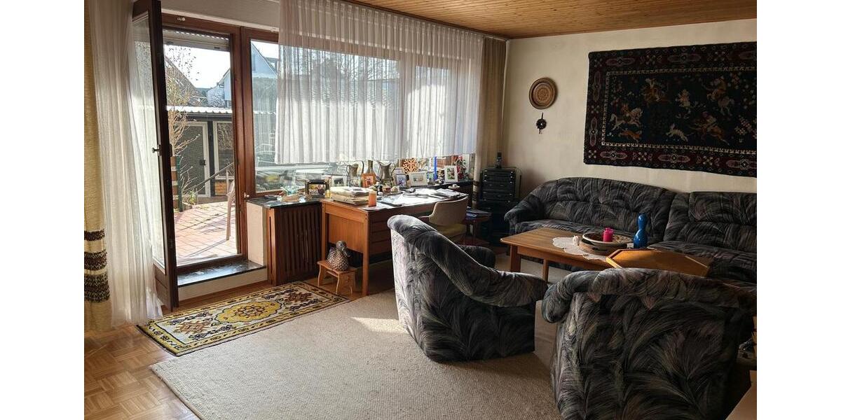 Eigentumswohnung im 2 Familienhaus 6 Zi. Terasse, Garage+Garten 6 zimmer