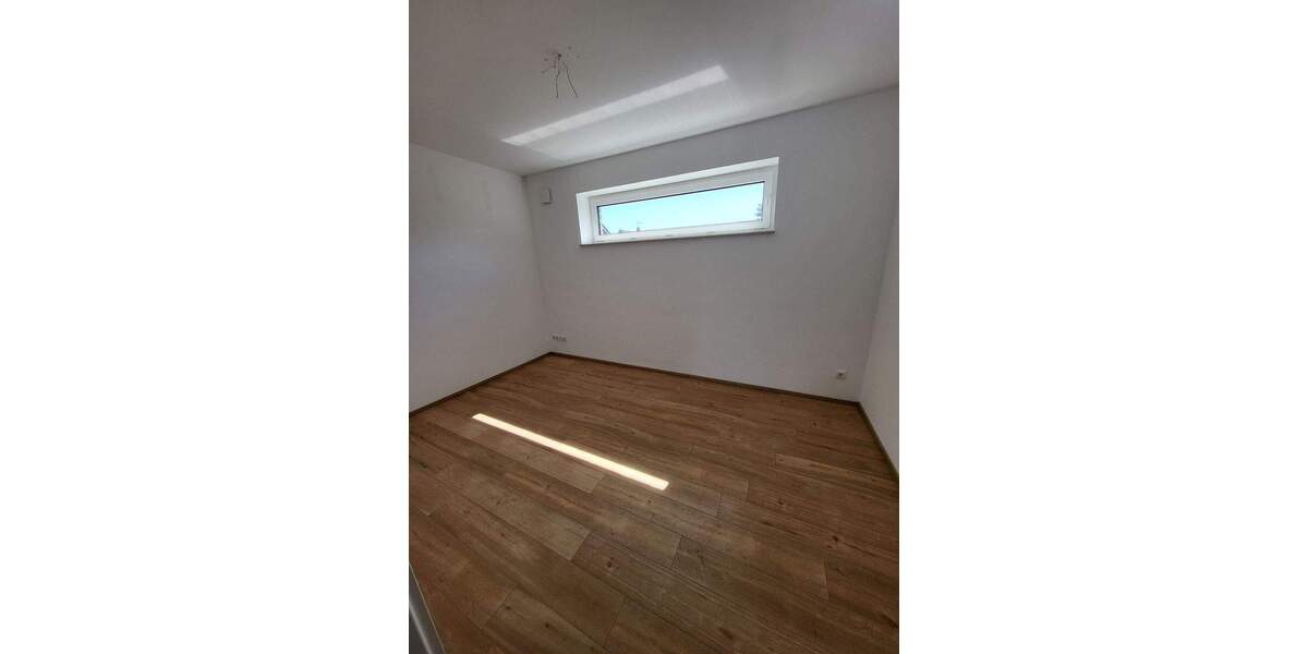 Stylische 3 Zimmer Staffelgeschosswohnung mit zwei schönen Balkonen 3 zimmer