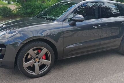Porsche Macan 143.000 km 32.300 &euro; Erding 85435