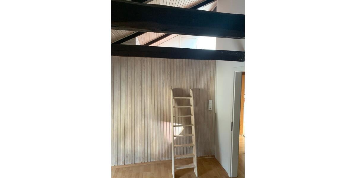 Dachgeschoßwohnung Flensburg - 2 Zimmer, 45 m&sup2;, 380&euro; | Angebot:25569808