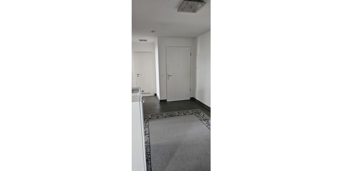 Provisionsfrei* (Von Privat) Charmante 4-Zimmer Wohnung mit Balkon sowie Außenstellplatz in Kirchheim bei München - Etagenwohnung Kirchheim bei München | Angebot:24356453