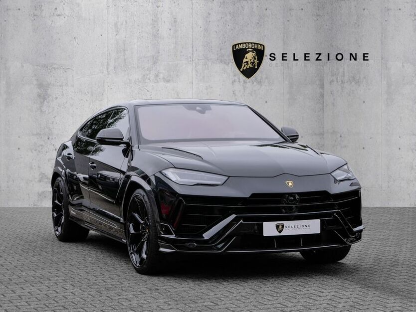 Lamborghini Urus 8.100 km 344.900 € Düsseldorf 40476