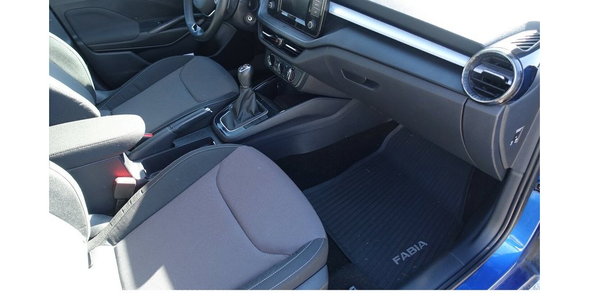 Skoda Fabia 1,0 Klima Sitzheizung Alu WR 1. Hand 25.100 km 14.950 &euro; Neumarkt/OPf 92318