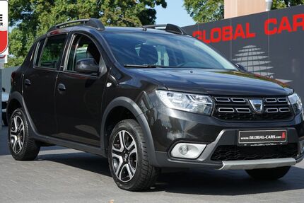 Dacia Sandero 89.978 km 9.885 &euro; Hamburg 22453