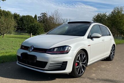 VW Golf