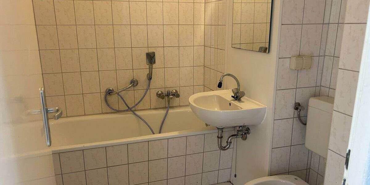 Zimmer Halle (Saale) Westliche Neustadt - 4 Zimmer, 65 m&sup2;, 362&euro; | Angebot:26289956