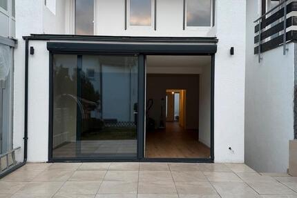 Haus Stuttgart Stuttgart-West - 8 Zimmer, 197 m&sup2;, 3.100&euro; | Angebot:24574194