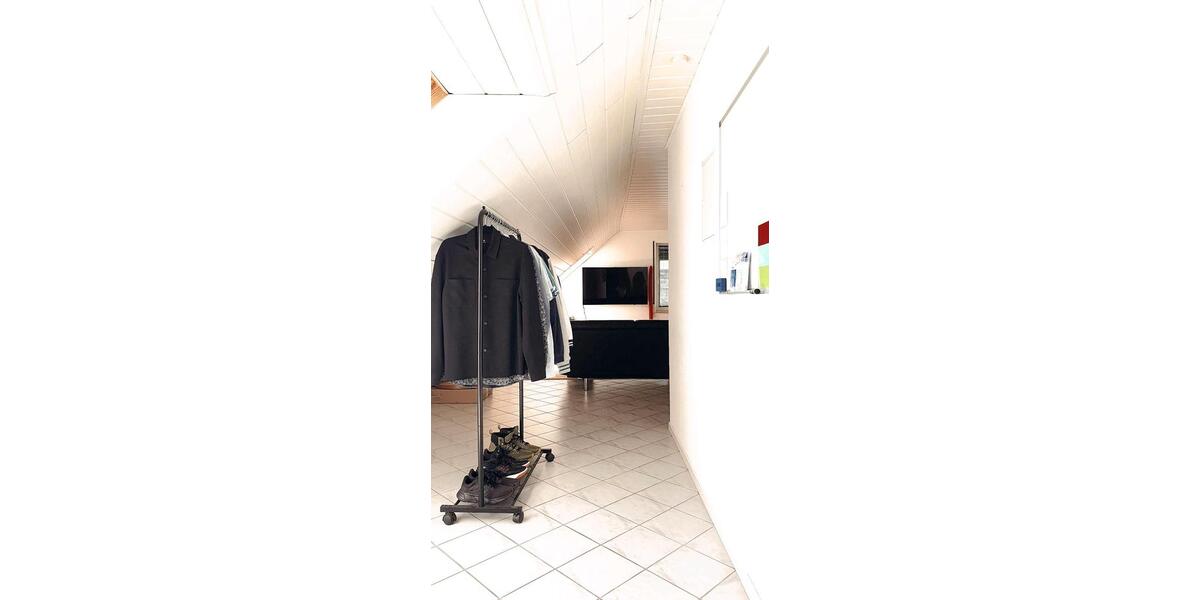 Dachgeschoßwohnung Windhagen - 1 Zimmer, 45 m&sup2;, 690&euro; | Angebot:26398551
