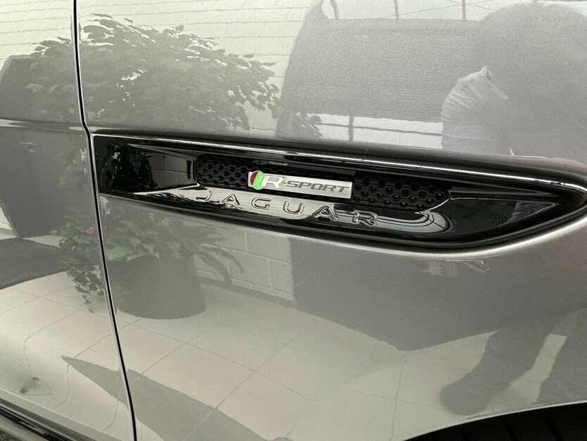 F-Pace 3,0 D AWD R-Sport +AHK+Panorama+Navi+Kamera