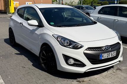 Hyundai i30 155.000 km 4.900 &euro; Köln 50733