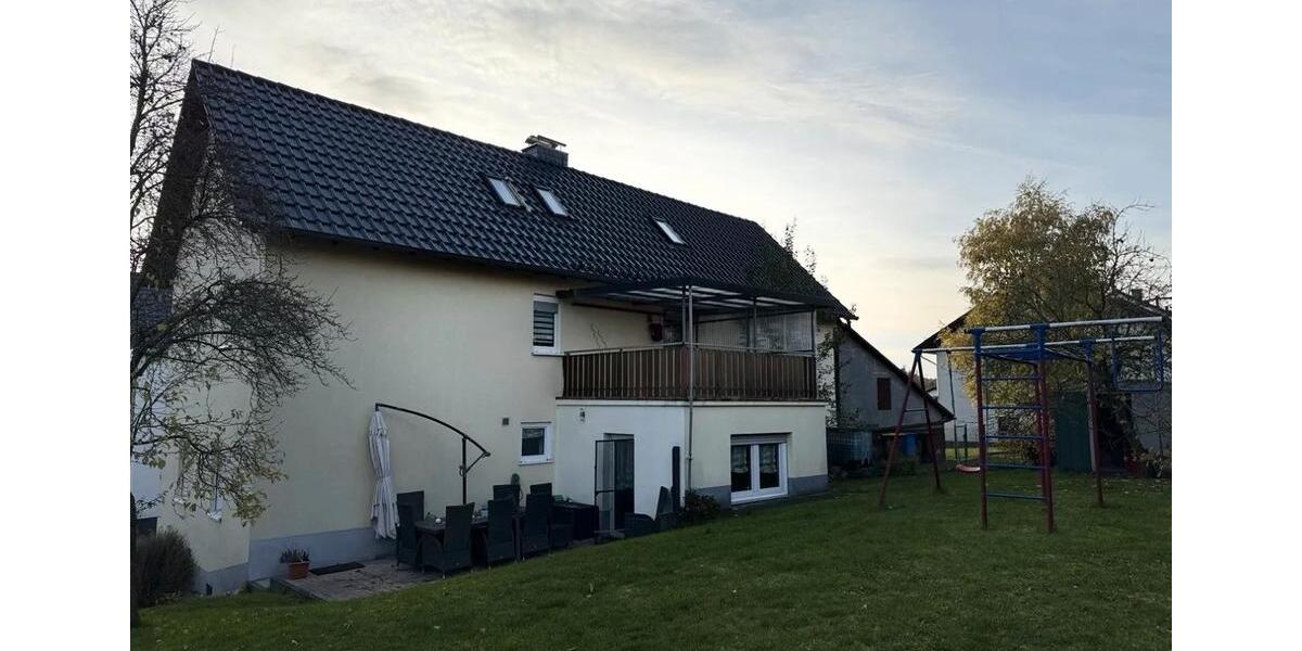 Einfamilienhaus Gladenbach - 7 Zimmer, 227 m&sup2;, 399.000&euro; | Angebot:26396438