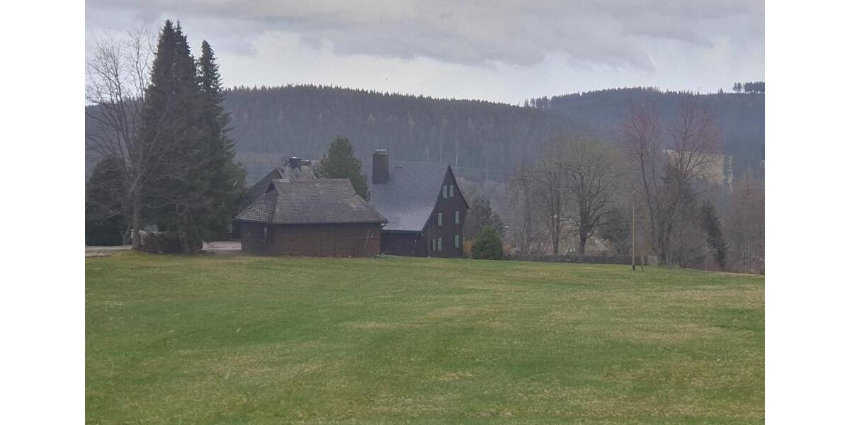 Mehrfamilienhaus, Wohnhaus Feldberg (Schwarzwald) - 6 Zimmer, 131 m&sup2;, 1.120&euro; | Angebot:25976657