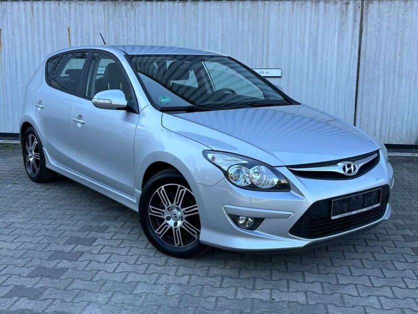 i30