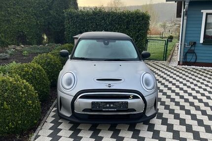 Mini Cooper SE 14.200 km 20.900 € Waldalgesheim 55425