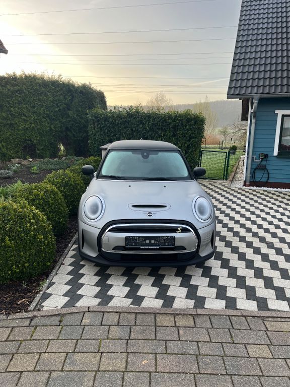 Mini Cooper SE 14.200 km 21.200 € Waldalgesheim 55425