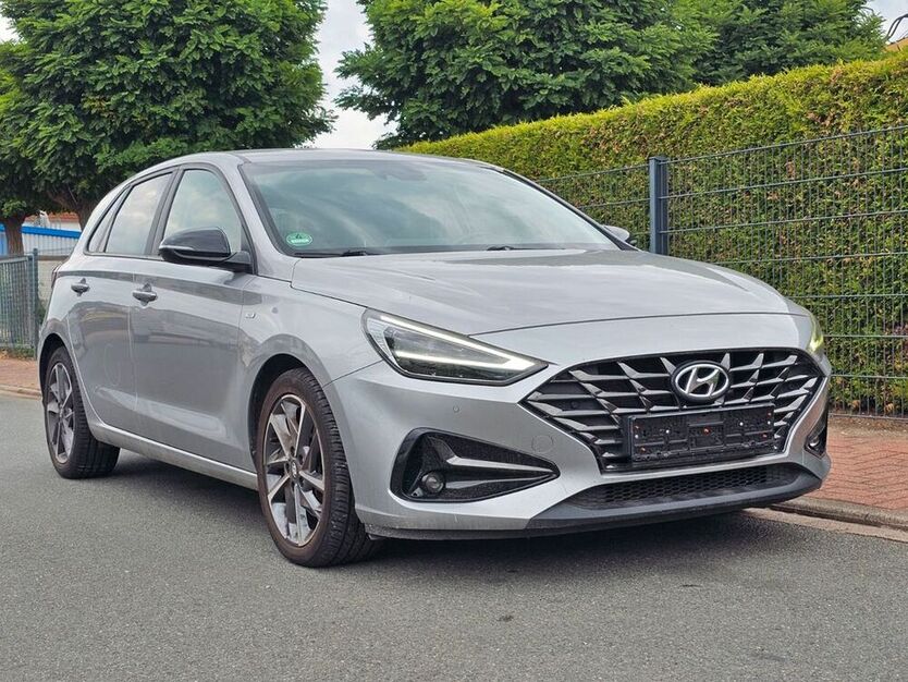 i30