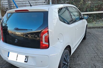 VW up! 76.000 km 5.900 &euro; Neckarwestheim 74382