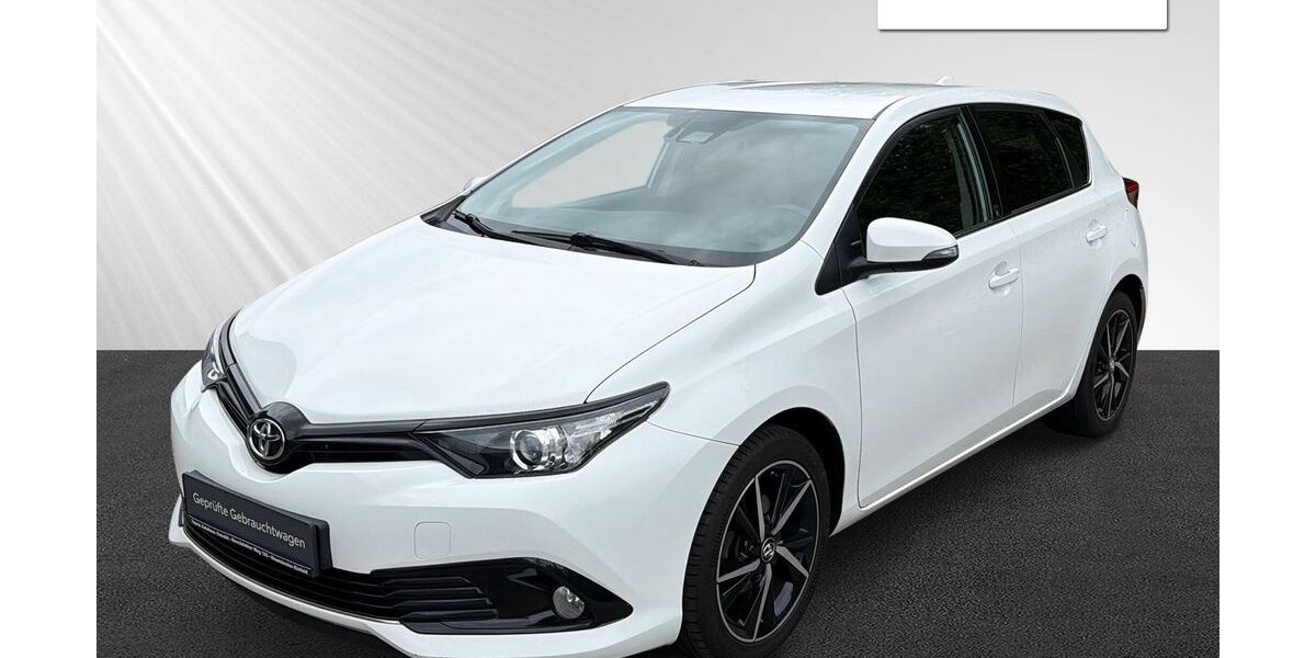 Toyota Auris 129.650 km 11.890 &euro; Neumünster 24536