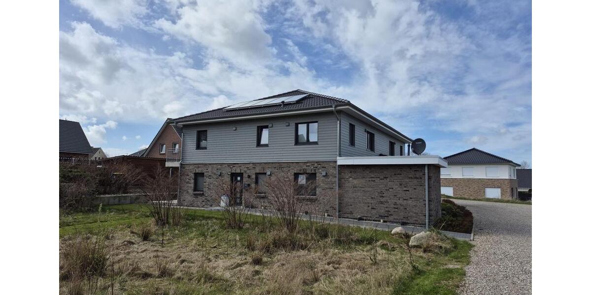 Etagenwohnung Heide - 3 Zimmer, 76 m&sup2;, 860&euro; | Angebot:26234408
