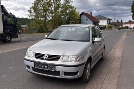 VW Polo 187.000 km 900 &euro; Schotten 63679