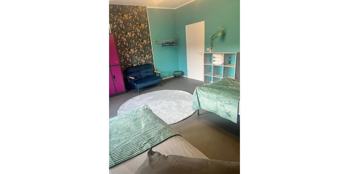 Dachgeschoßwohnung Frankfurt am Main Innenstadt 1 - 5 Zimmer, 140 m&sup2;, 2.200&euro; | Angebot:26264072