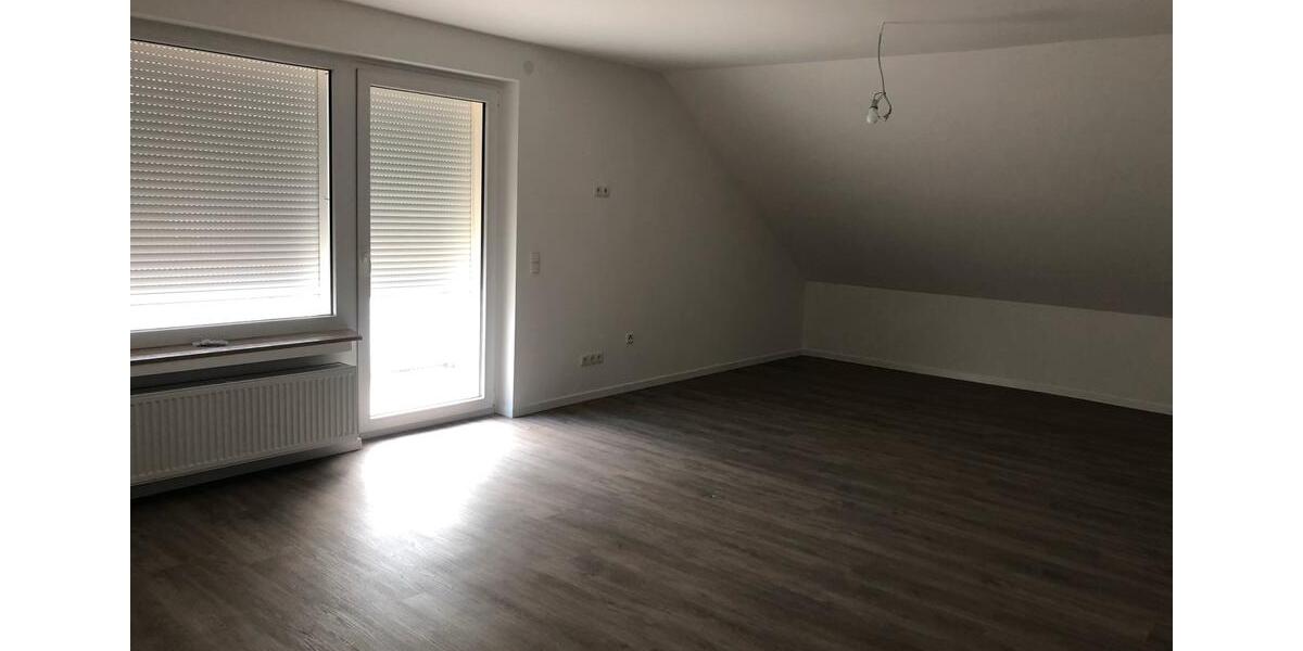 Dachgeschoßwohnung Holzminden - 3.5 Zimmer, 75 m&sup2;, 600&euro; | Angebot:26421303