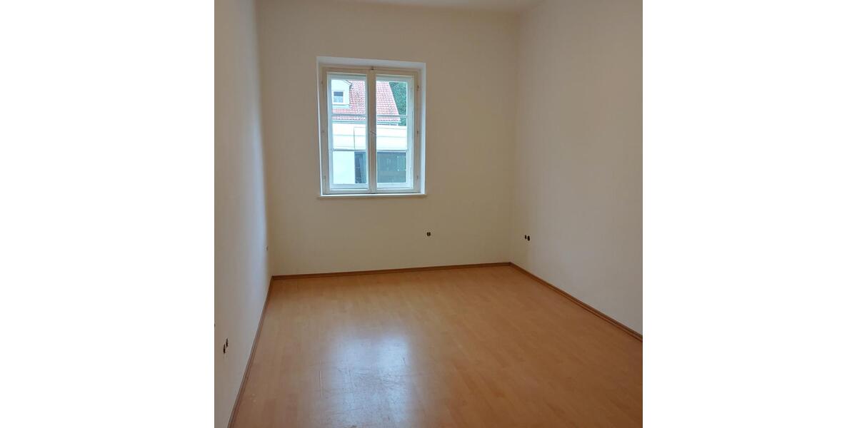 Erdgeschoßwohnung Weichering - 4 Zimmer, 85 m&sup2;, 127.000&euro; | Angebot:26992315