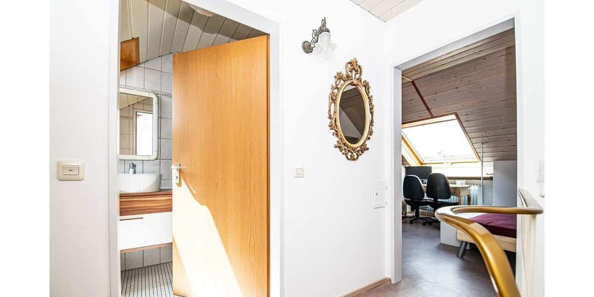 Charmantes Reihenmittelhaus mit eingewachsenen Garten in ruhiger Wohnlage - Reihenmittelhaus Amberg | Angebot:26948784