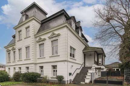 Haus zum Kaufen in Holzminden 499.000 € 548.24 m²