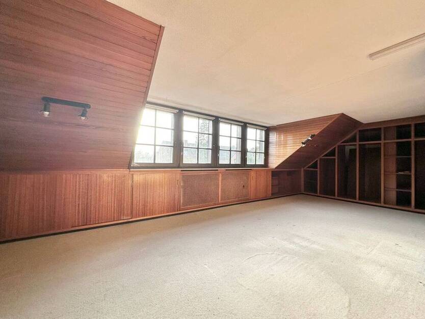 Absolute Privatsphäre, 5 Min. bis Moers! XL Süd-West-Garten auf 165 m2, 4,5 Z., 1824 m2 Grundstück.
