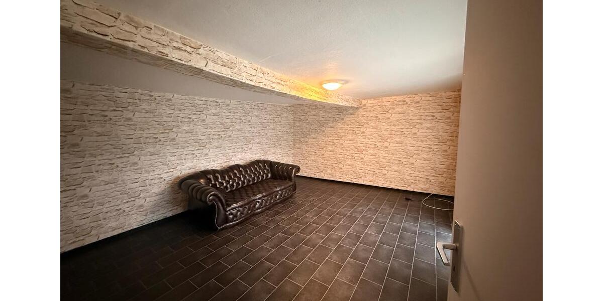 Etagenwohnung Braunfels - 4 Zimmer, 105 m&sup2;, 1.250&euro; | Angebot:25288833