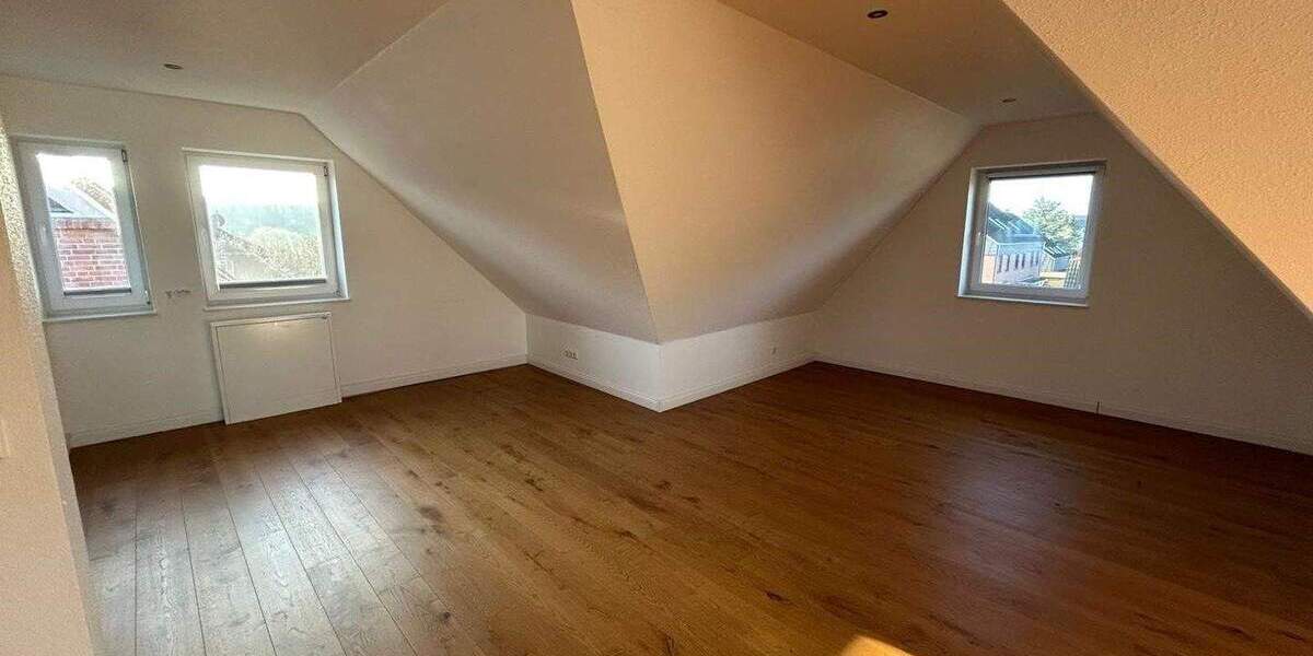 Etagenwohnung Pansdorf Pansdorf - 4 Zimmer, 130 m&sup2;, 395.000&euro; | Angebot:25210875