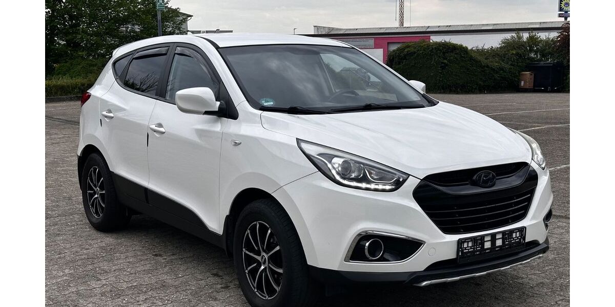 Hyundai ix35 83.000 km 12.200 &euro; kelkheim 65779