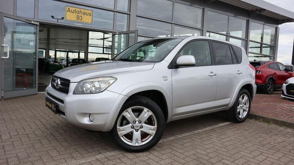 RAV 4