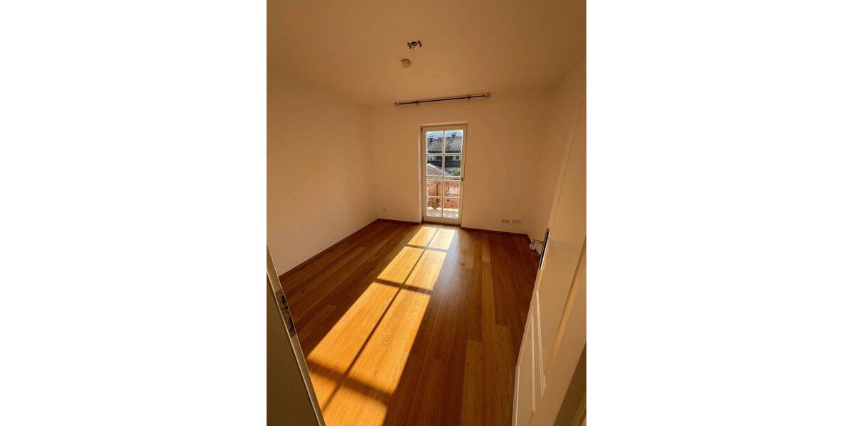 Doppelhaushälfte Bad Wiessee - 6 Zimmer, 165 m&sup2;, 4.000&euro; | Angebot:25958538