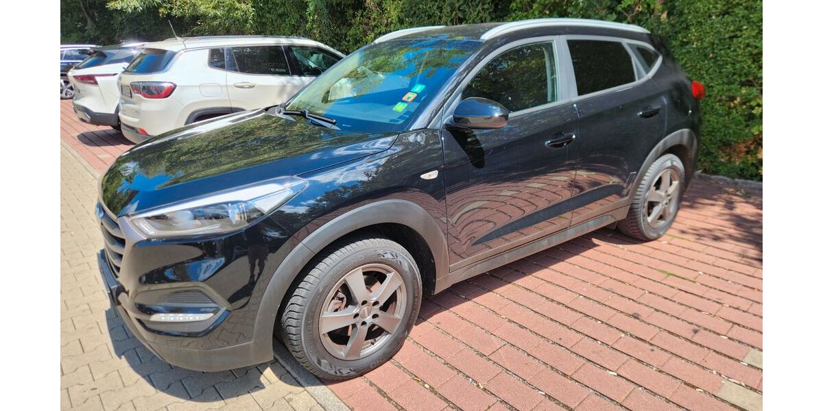 Hyundai TUCSON 77.000 km 16.000 &euro; Pforzheim 75179