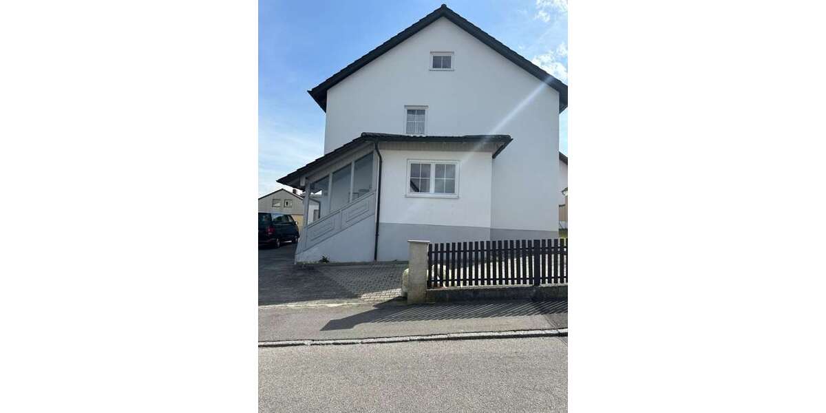 Einfamilienhaus Neufahrn in Niederbayern - 12 Zimmer, 270 m&sup2;, 429.000&euro; | Angebot:26932866