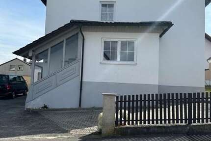 Haus Neufahrn in Niederbayern - 12 Zimmer, 270 m&sup2;, 429.000&euro; | Angebot:26932866