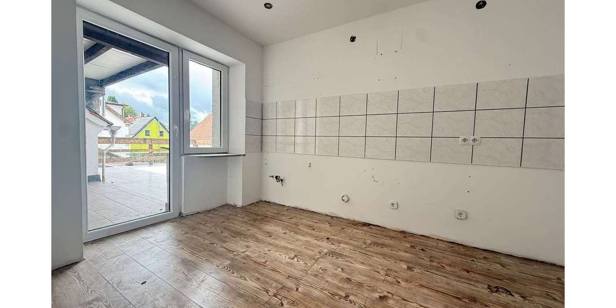 Großzügige 4-Zimmer-Wohnung mit großer Terrasse in Bexbach - Terrassenwohnung Bexbach | Angebot:27108964