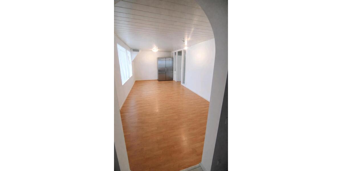 Einfamilienhaus Meißner - 9 Zimmer, 260 m&sup2;, 179.000&euro; | Angebot:27114699
