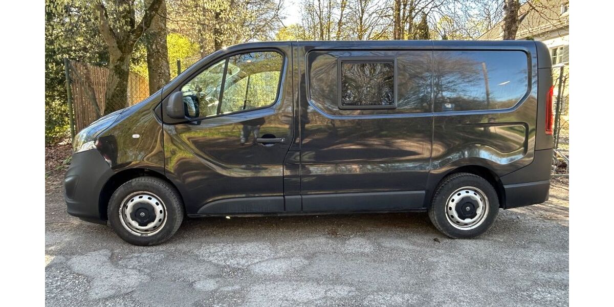 Opel Vivaro 226.878 km 9.999 &euro; München 80992
